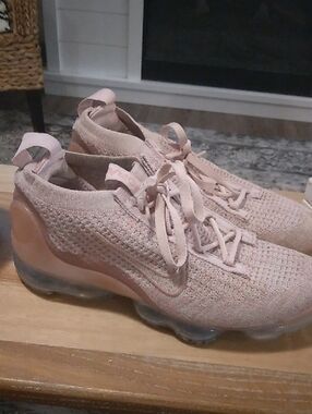 Women's Nike Flynit Vapormax Sneakers